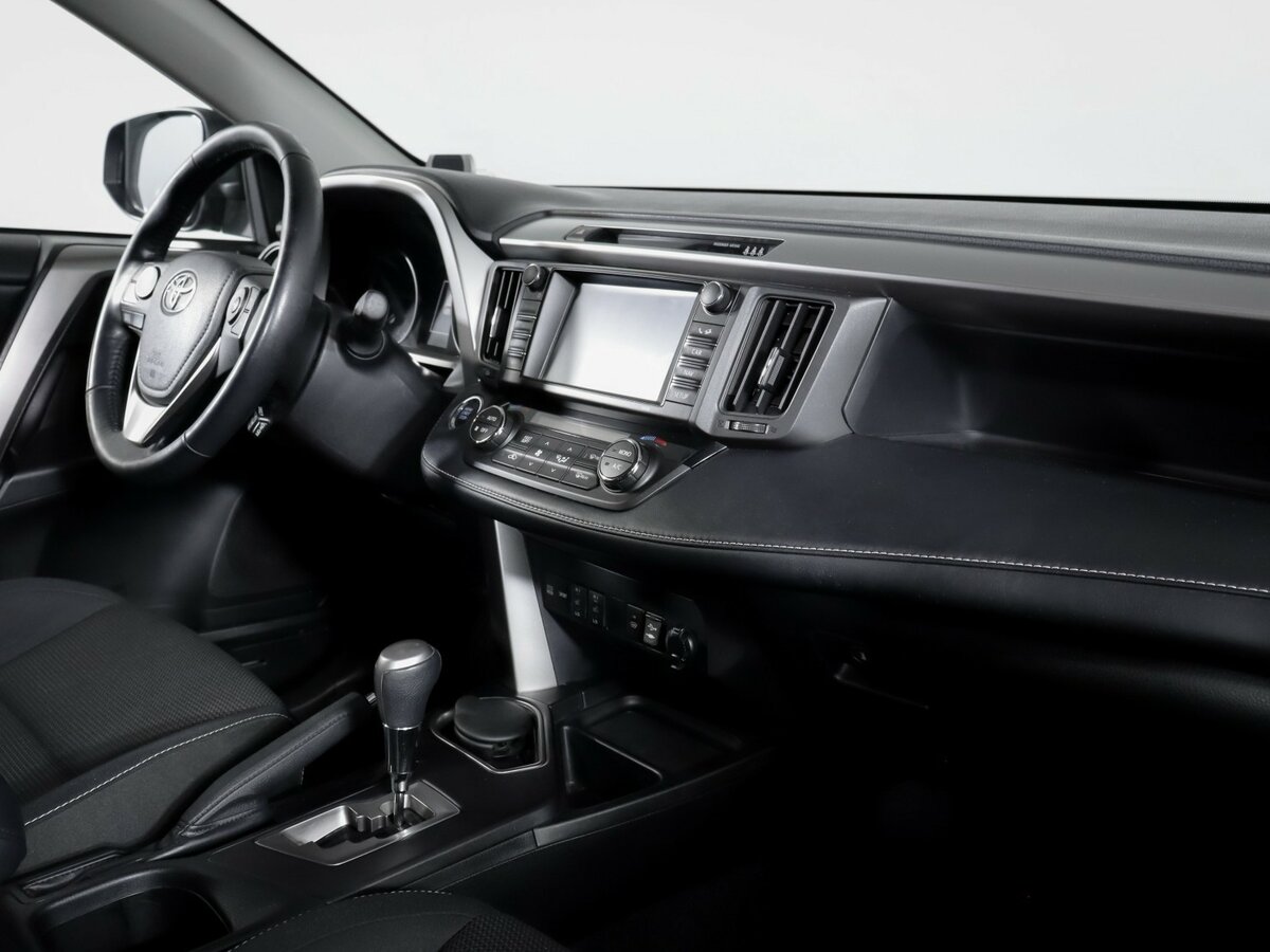 Toyota RAV4 2018 года с пробегом. Фото: #8