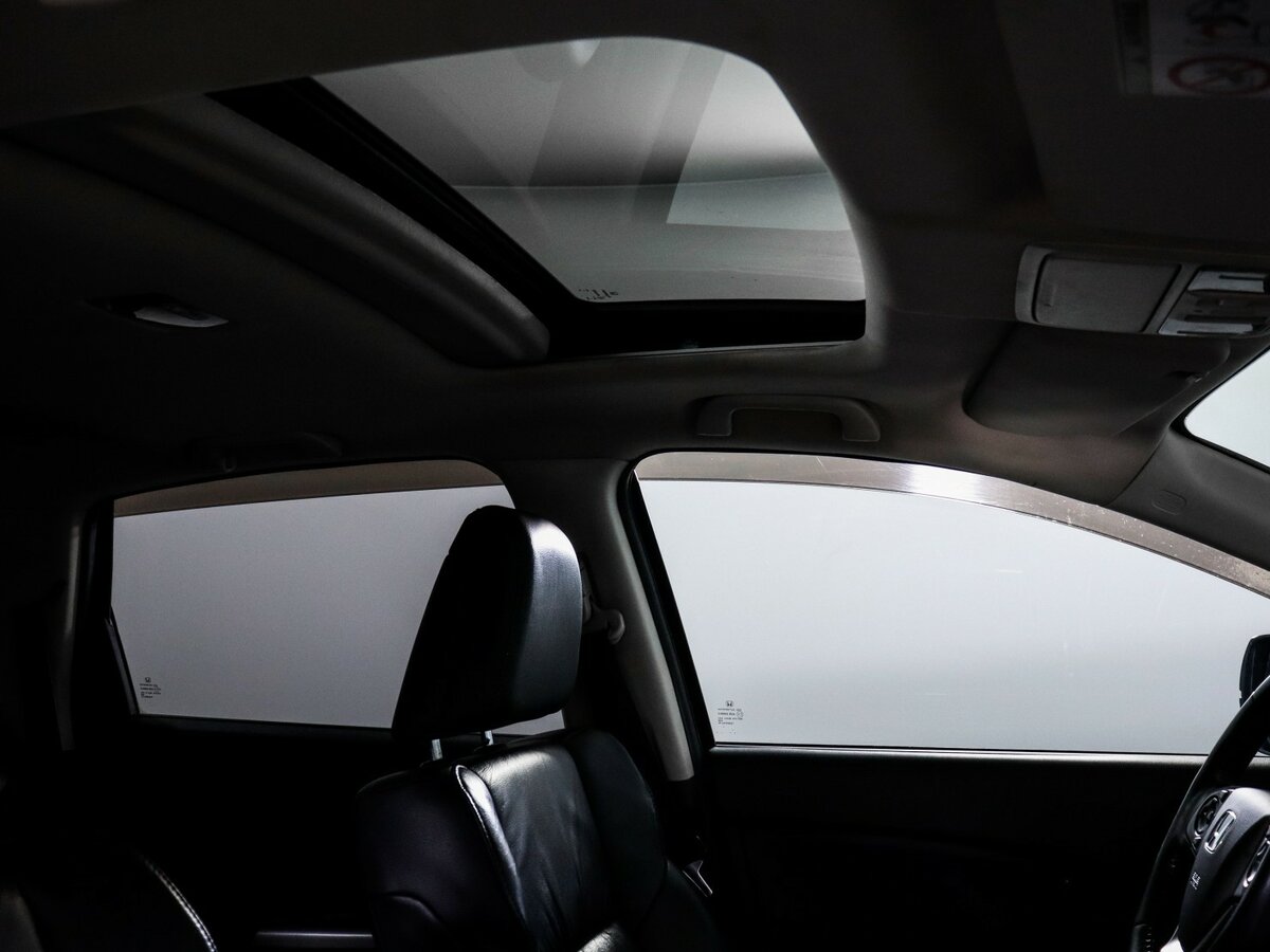 Б/У Хонда ЦР-В 2014 года. Фото: #13