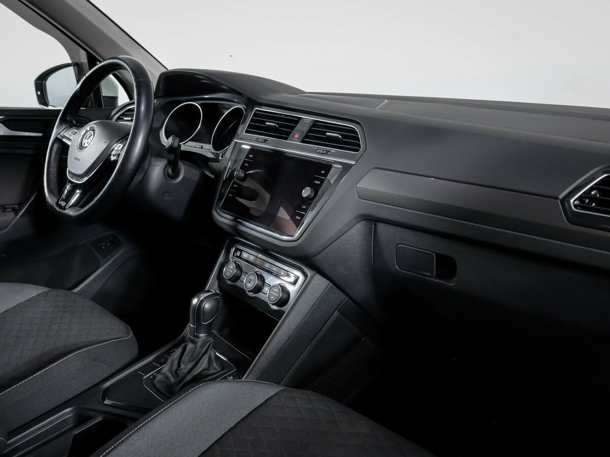 Volkswagen Tiguan 2018 года с пробегом. Фото: #8