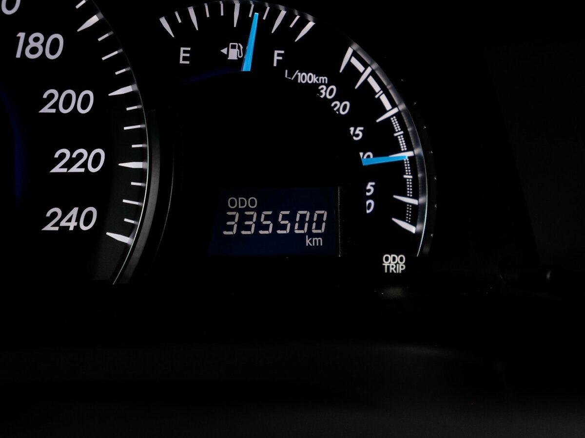 Б/У Тойота Камри 2014 года. Фото: #8