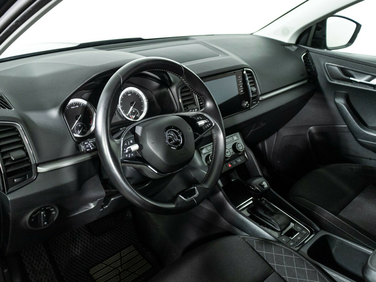 Б/У Шкода Карок 2021 года. Фото: #10