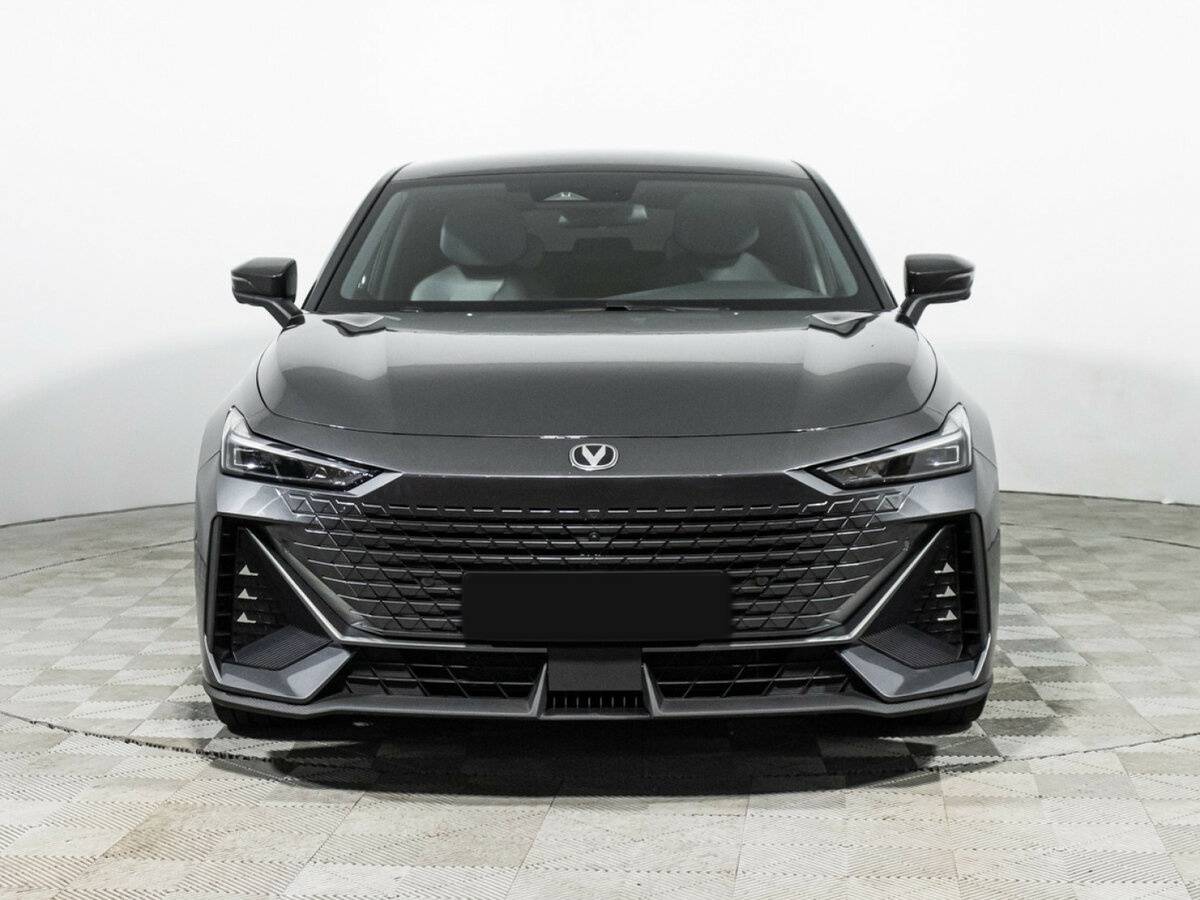 Changan UNI-V 2023 года с пробегом. Фото: #1