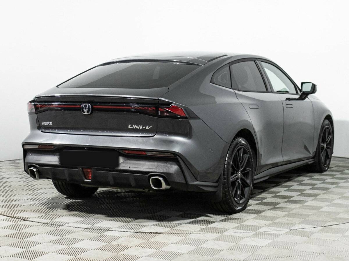 Changan UNI-V 2023 года с пробегом. Фото: #4