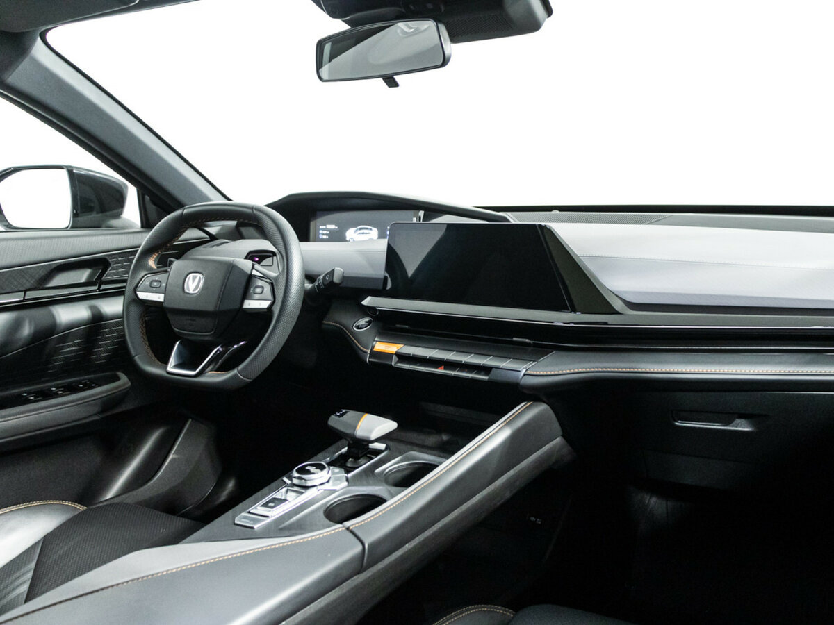 Changan UNI-V 2023 года с пробегом. Фото: #8