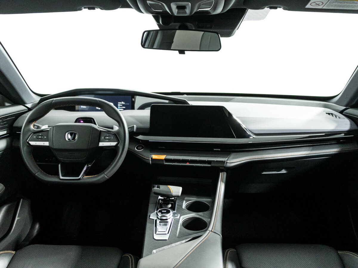 Changan UNI-V 2023 года с пробегом. Фото: #12