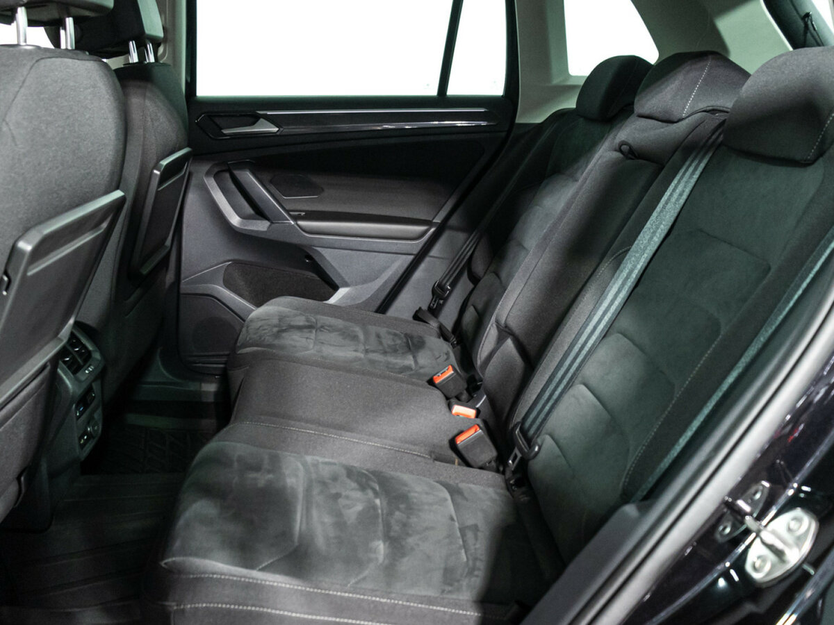 Б/У Фольксваген Тигуан 2018 года. Фото: #9