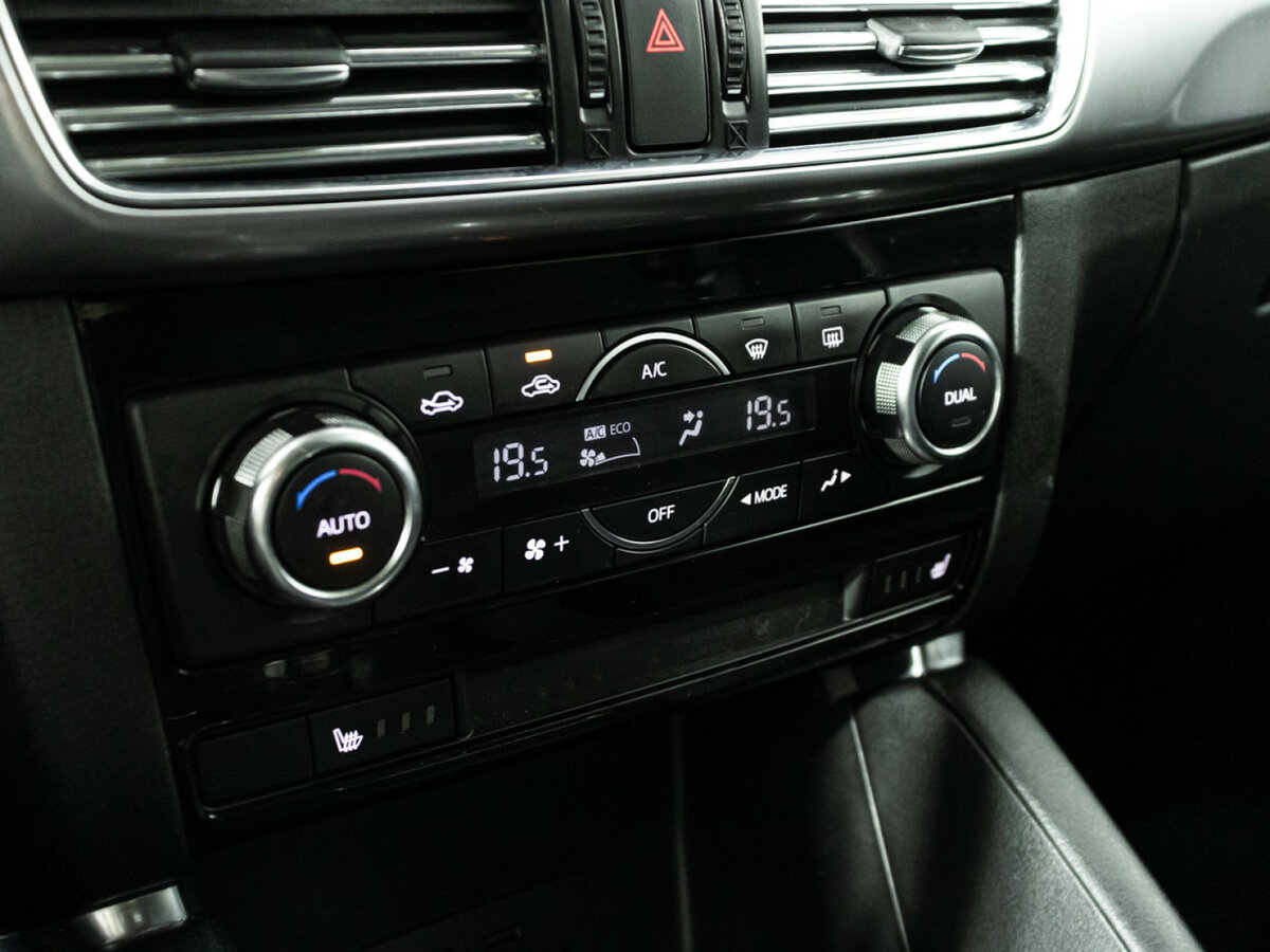 Б/У Мазда Ц-Икс-5 2017 года. Фото: #14