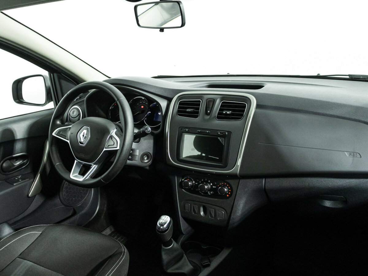 Б/У Рено Сандеро 2022 года. Фото: #8