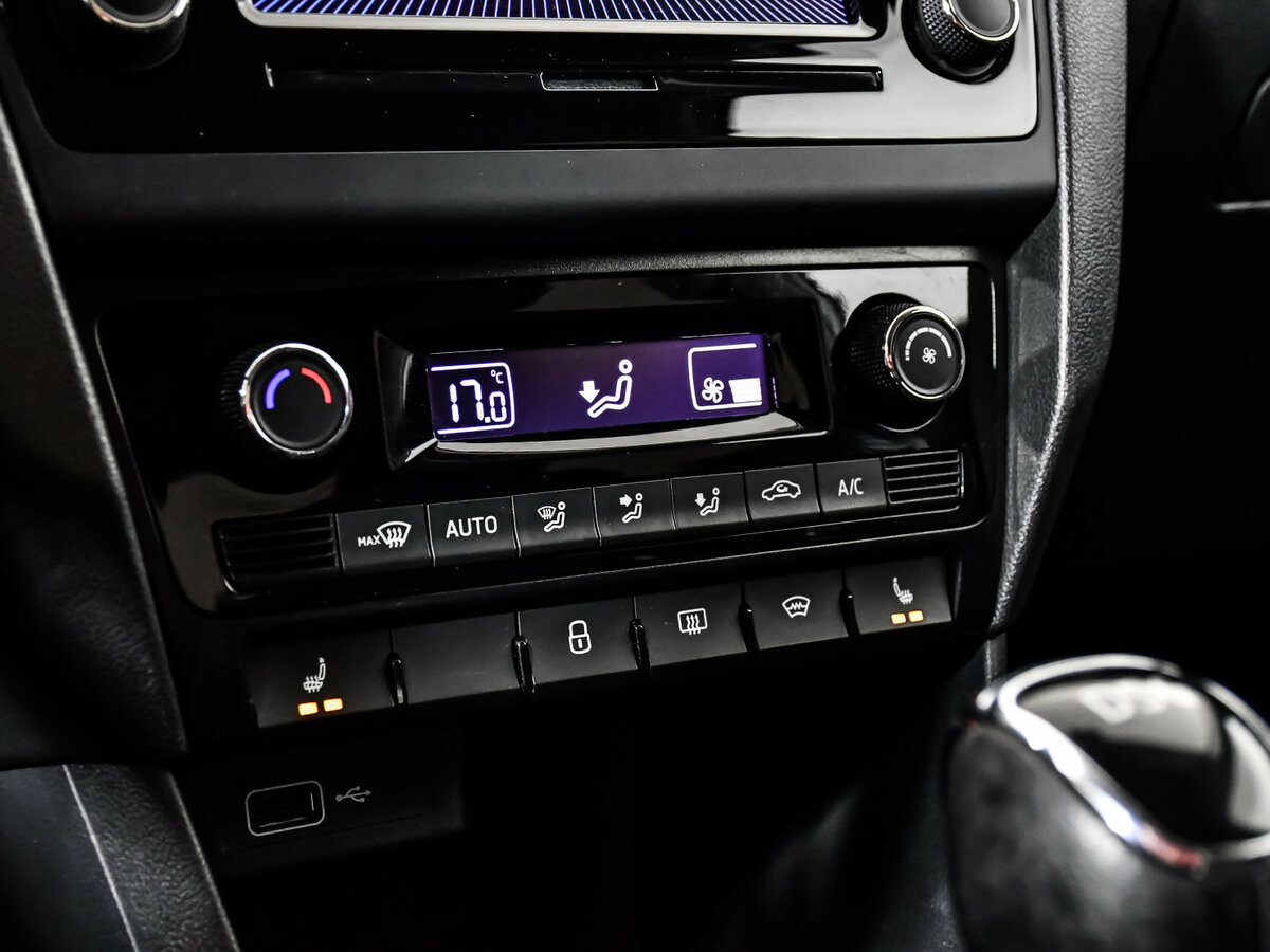 Б/У Шкода Рапид 2018 года. Фото: #11