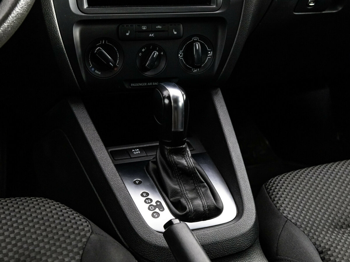 Б/У Фольксваген Джетта 2013 года. Фото: #8