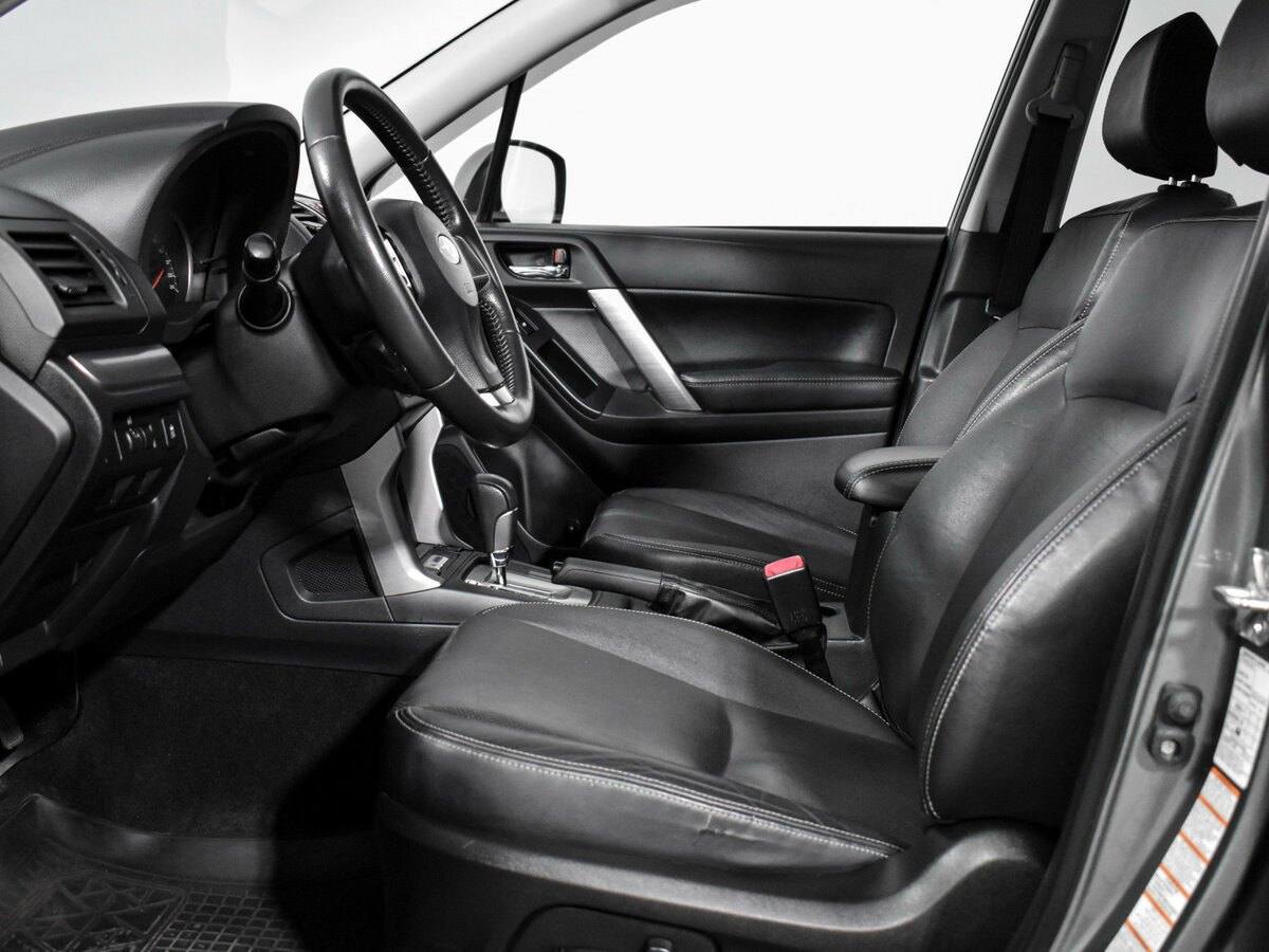 Б/У Субару Форестер 2014 года. Фото: #8