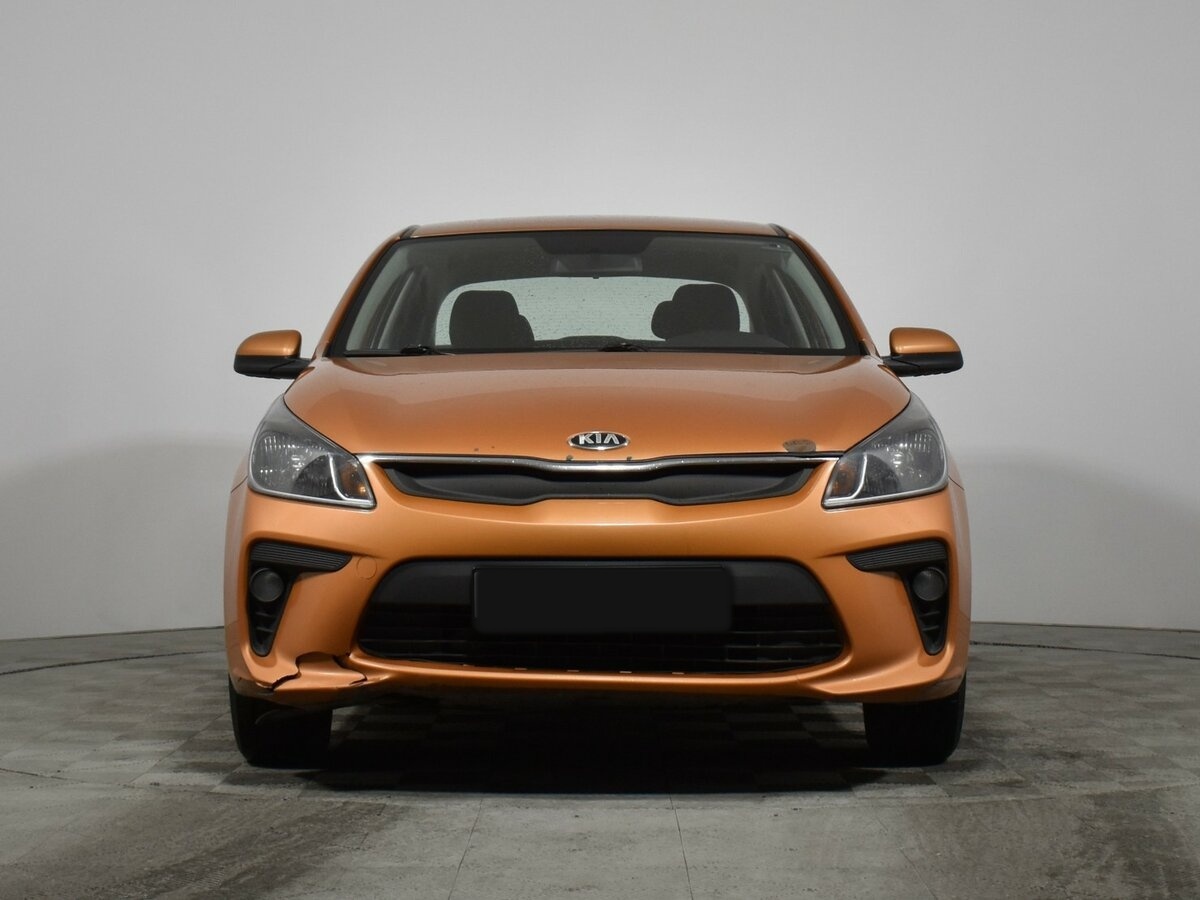 Б/У Киа Рио 2017 года. Фото: #1