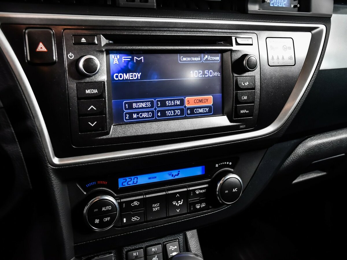 Б/У Тойота Аурис 2014 года. Фото: #16