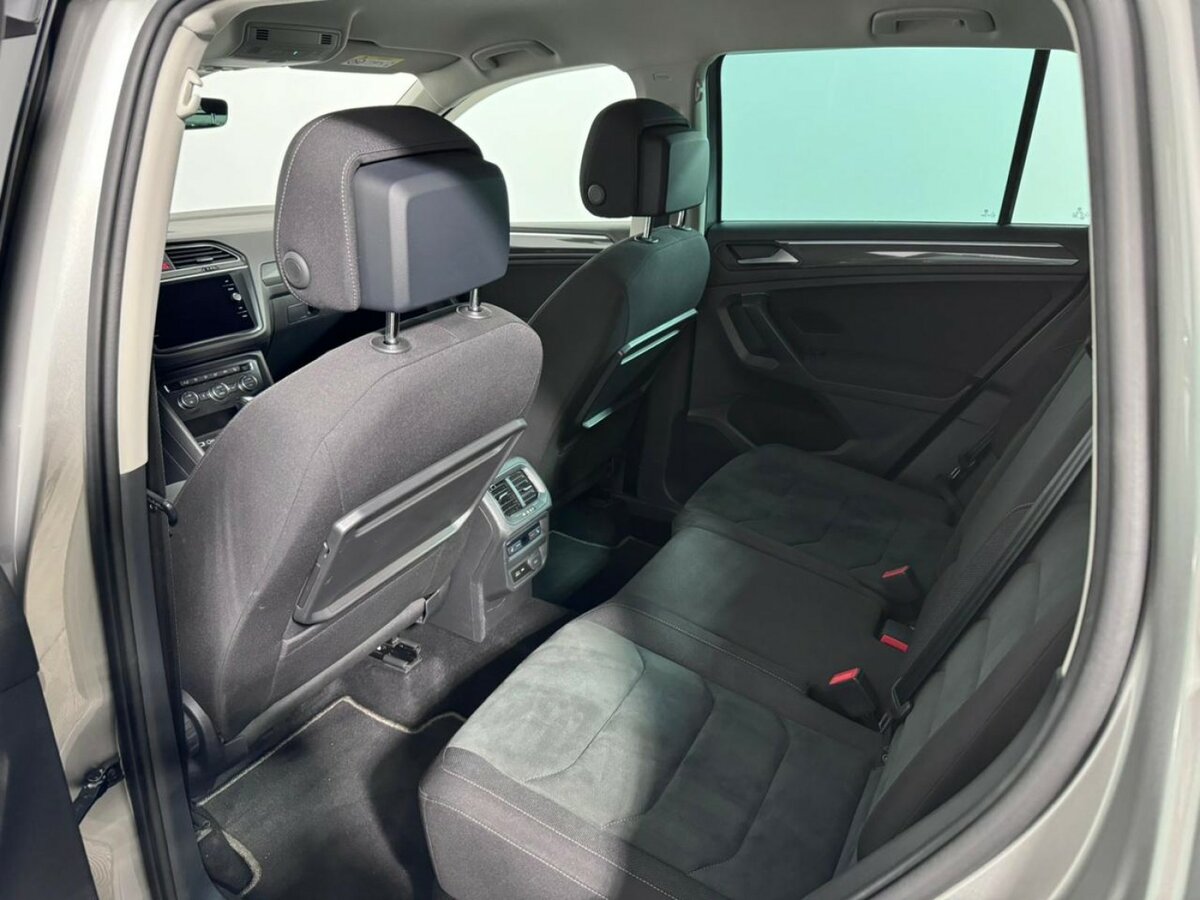 Б/У Фольксваген Тигуан 2019 года. Фото: #8