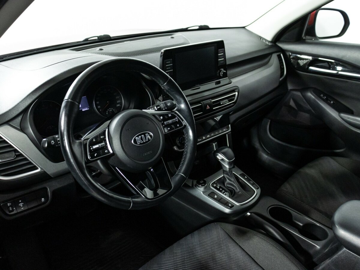 Б/У Киа Сельтос 2021 года. Фото: #10