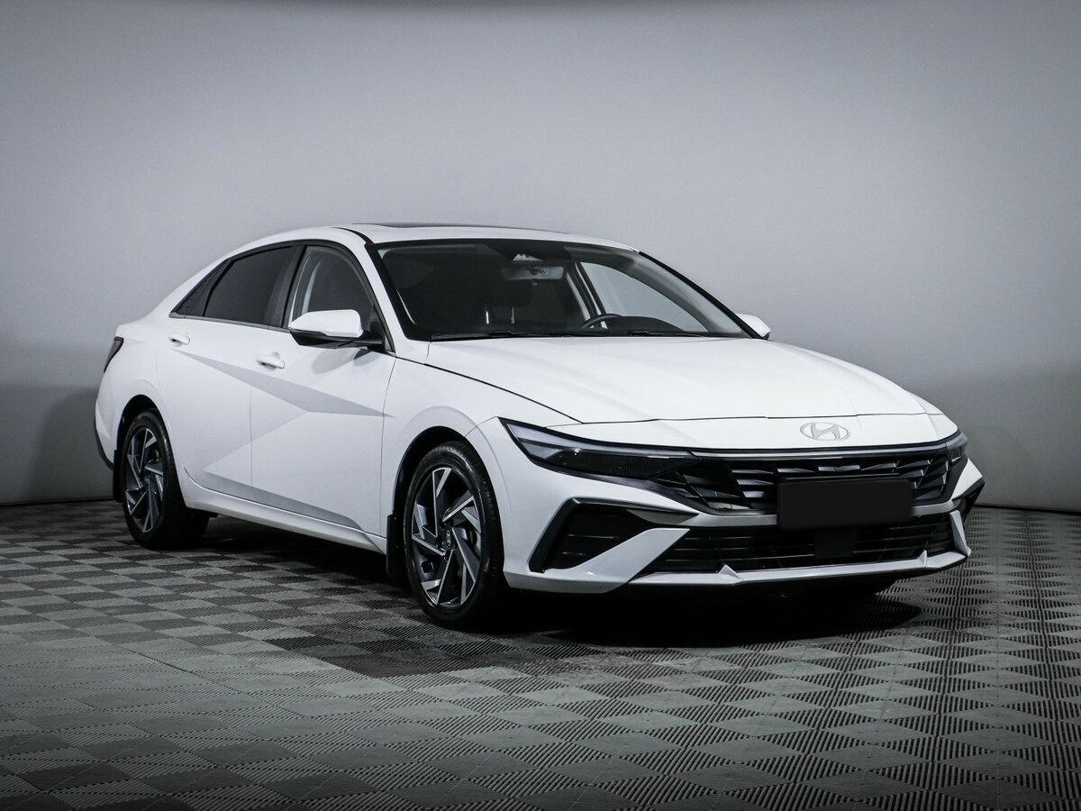 Б/У Хендай Елантра 2024 года. Фото: #2