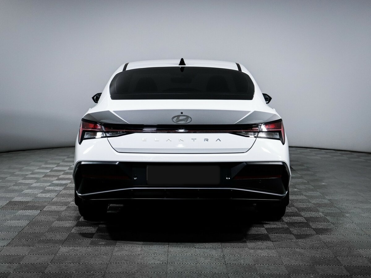 Б/У Хендай Елантра 2024 года. Фото: #4