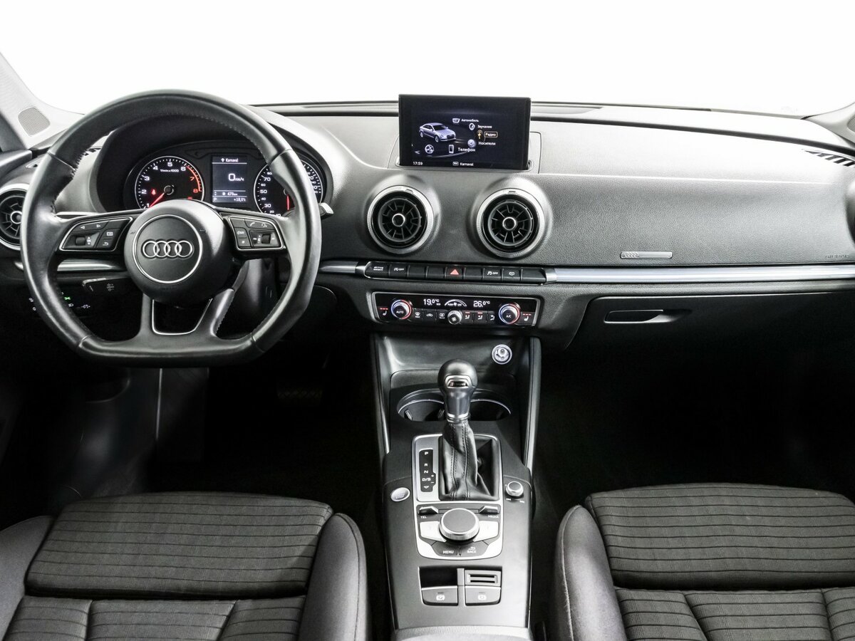 Audi A3 2018 года с пробегом. Фото: #11