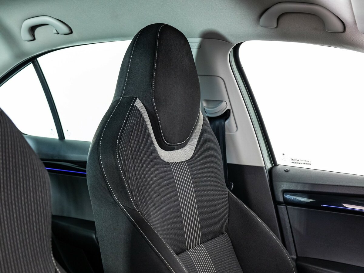 Б/У Шкода Октавия 2019 года. Фото: #13