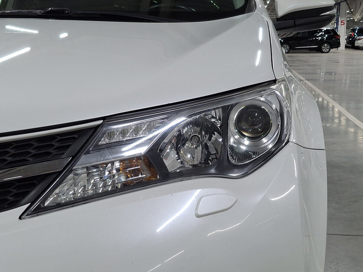 Toyota RAV4 2014 года с пробегом. Фото: #16