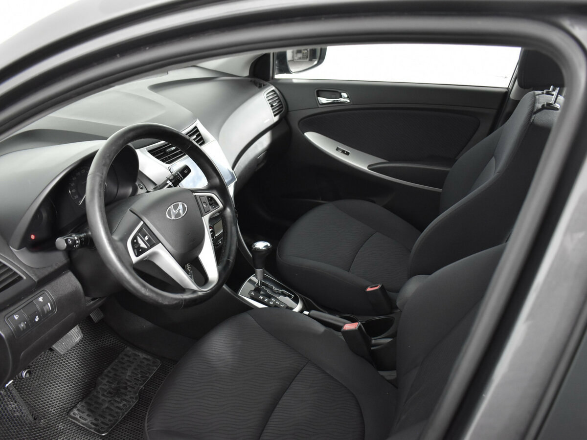 Б/У Хендай Солярис 2013 года. Фото: #8