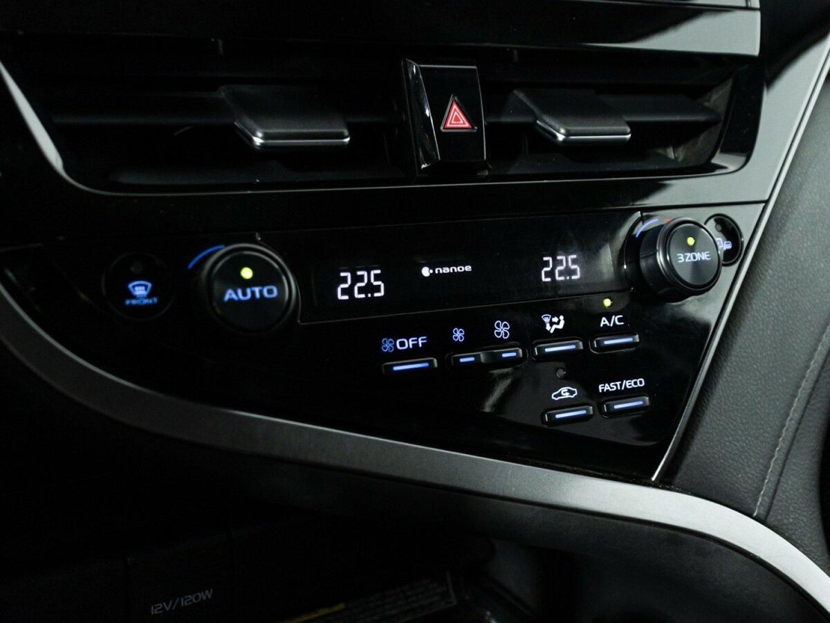 Б/У Тойота Камри 2021 года. Фото: #20