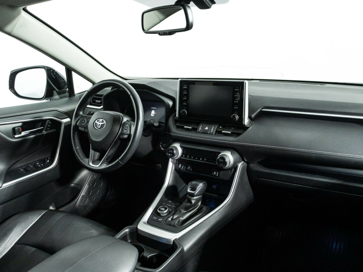 Toyota RAV4 2019 года с пробегом. Фото: #8