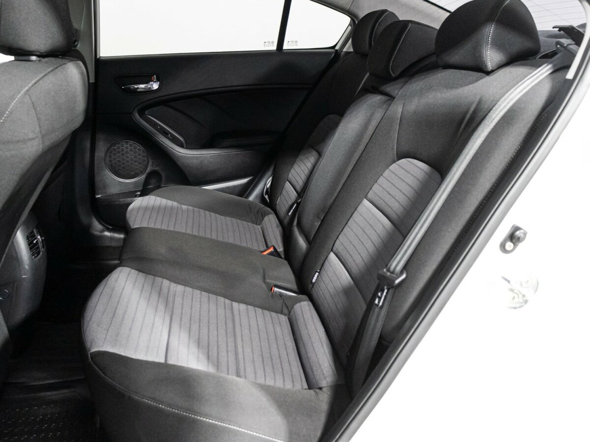 Б/У Киа Церато 2015 года. Фото: #9