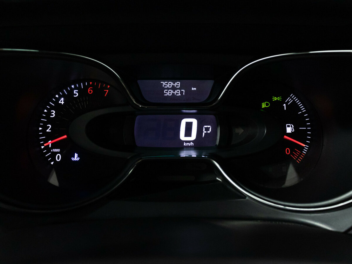 Б/У Рено Каптюр 2017 года. Фото: #11