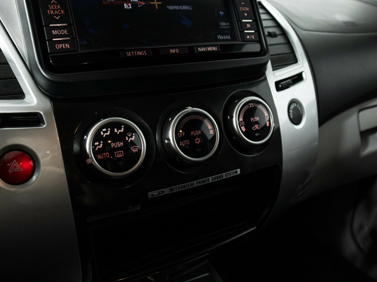 Б/У Митсубиши Паджеро Спорт 2013 года. Фото: #13