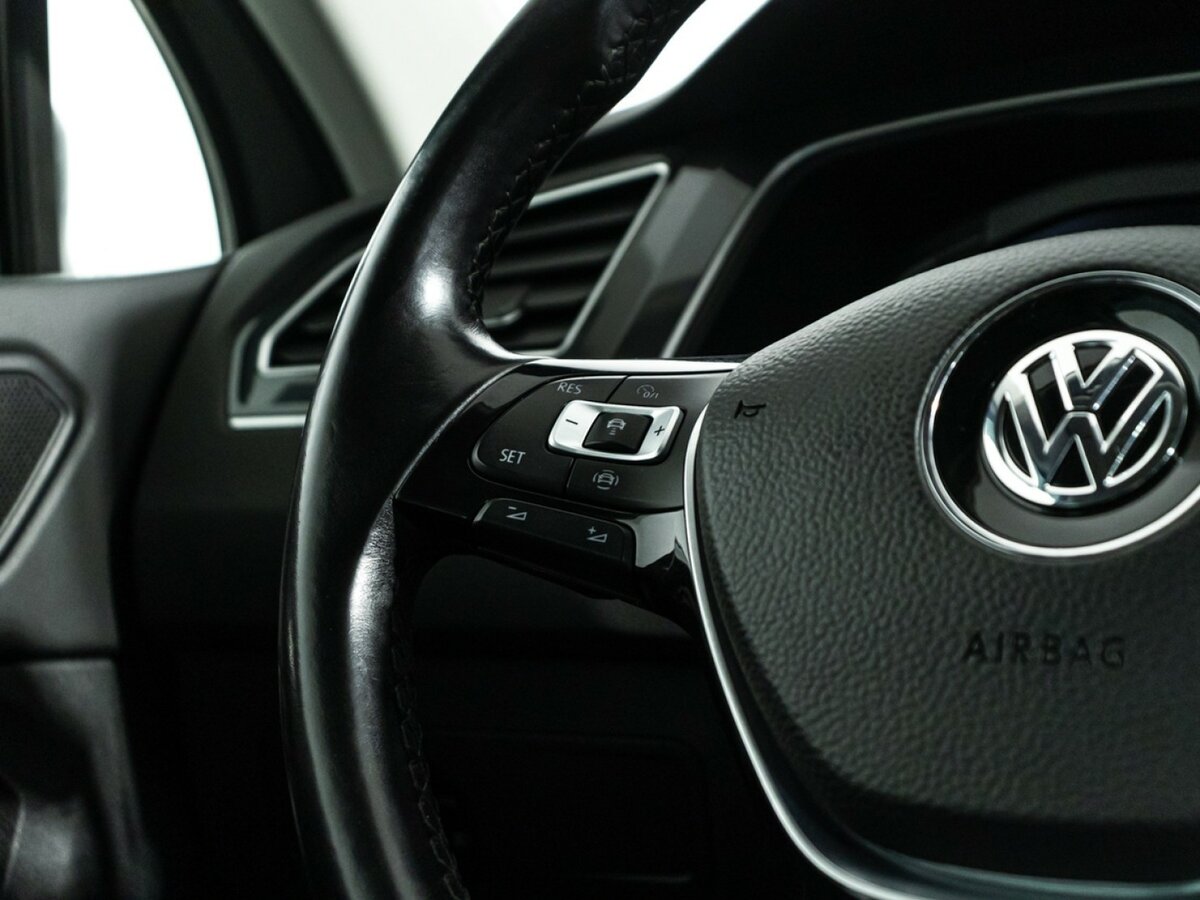 Б/У Фольксваген Тигуан 2019 года. Фото: #16