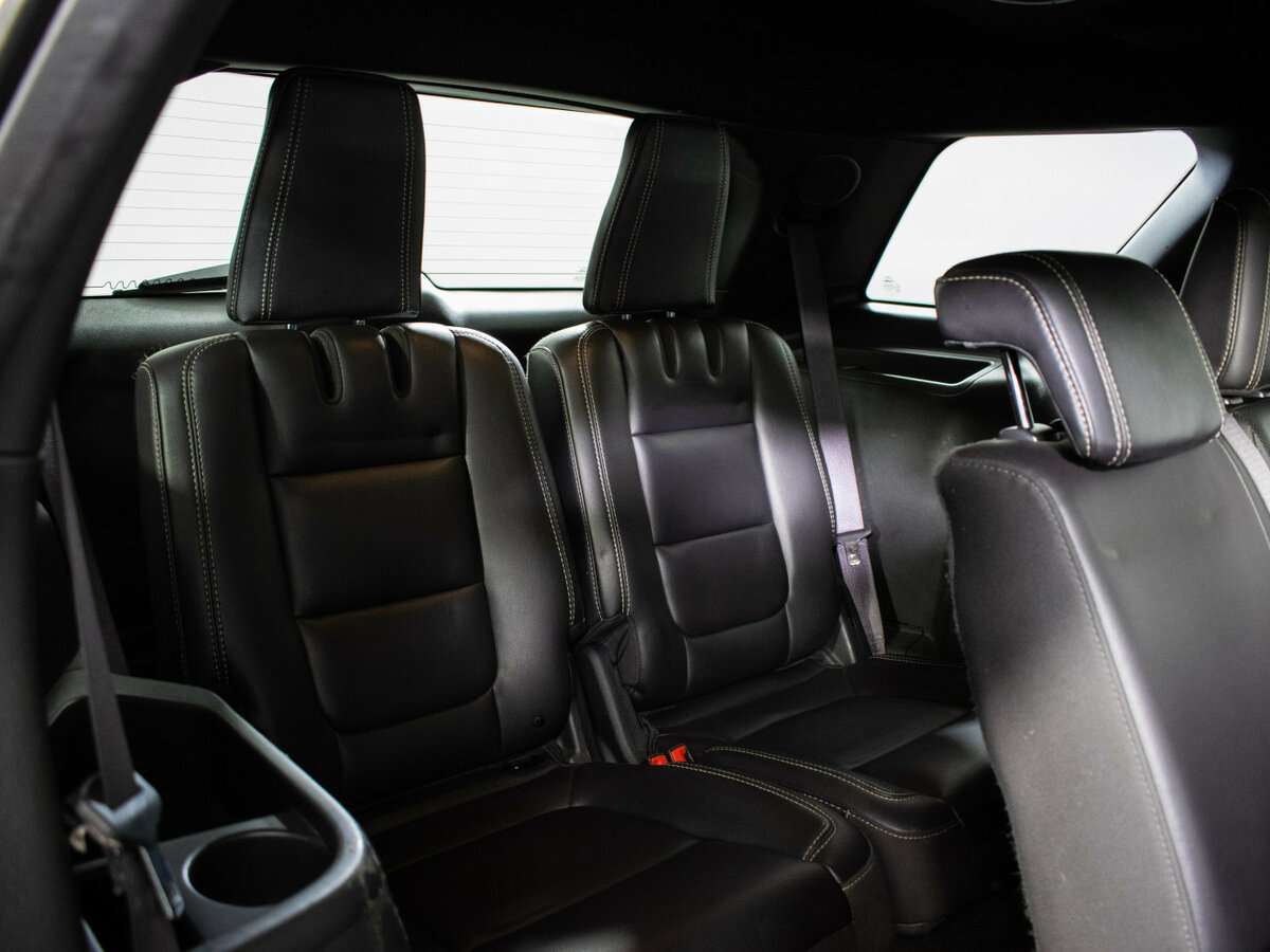 Ford Explorer 2013 года с пробегом. Фото: #9