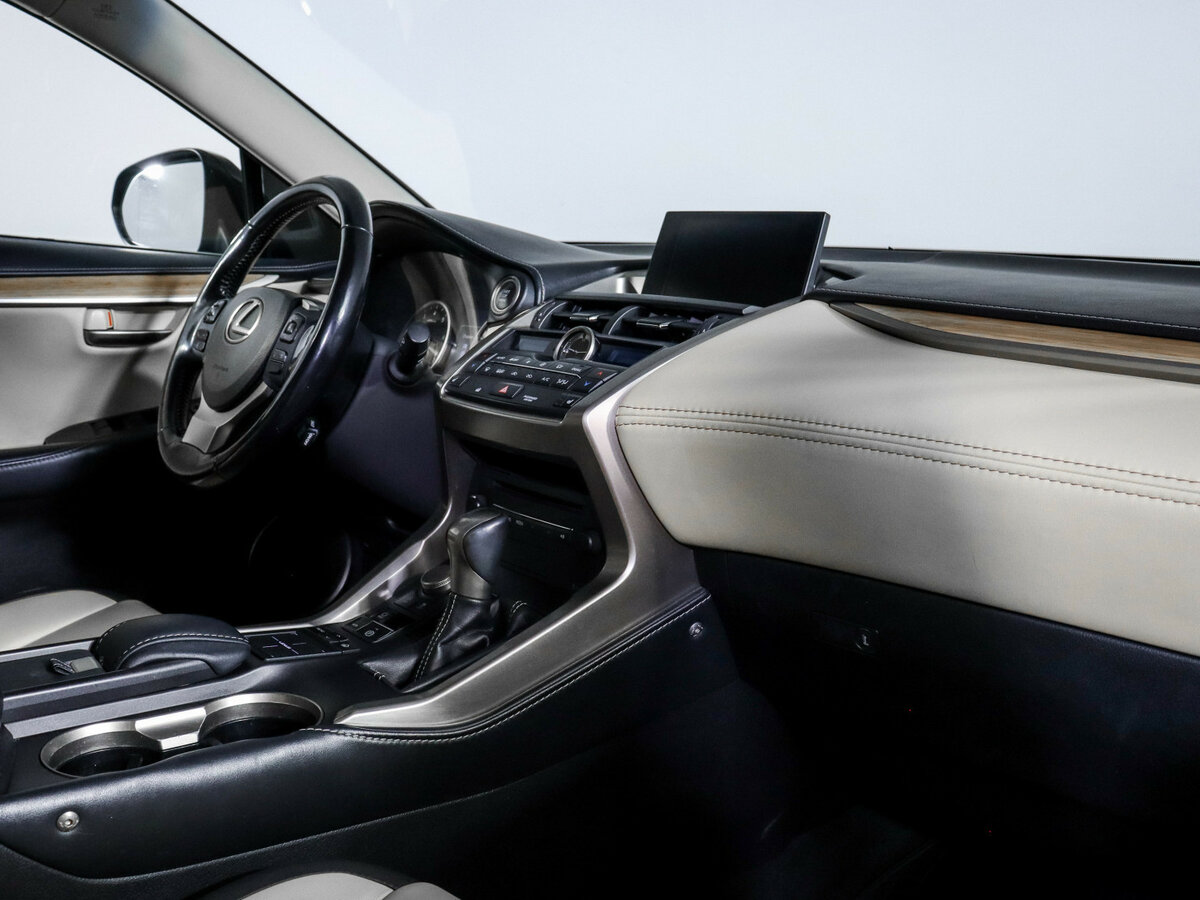 Lexus NX 2015 года с пробегом. Фото: #6