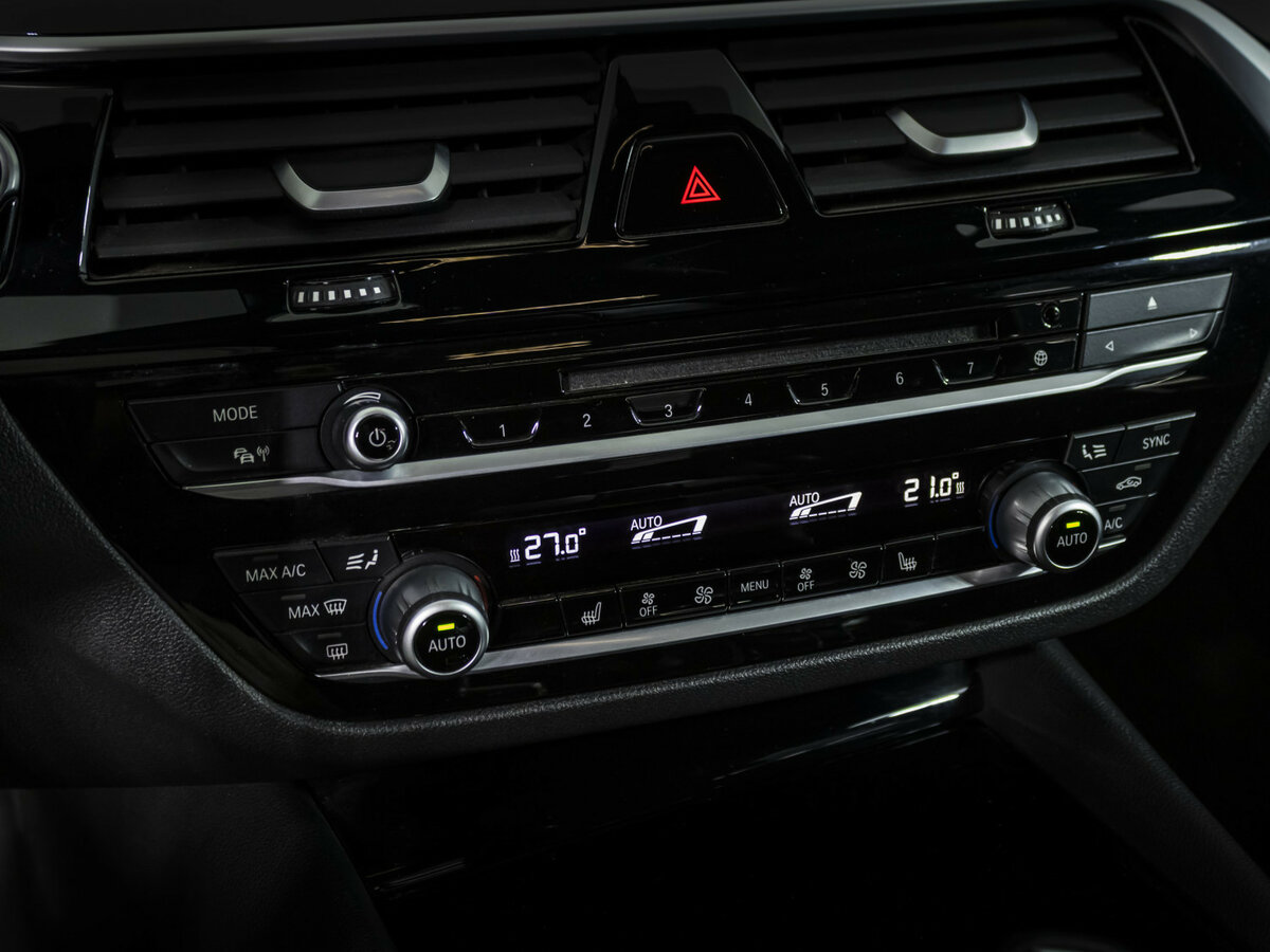 BMW 5 серии 2017 года с пробегом. Фото: #12