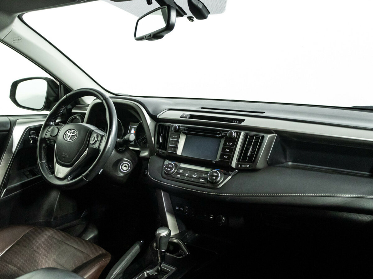 Toyota RAV4 2016 года с пробегом. Фото: #6