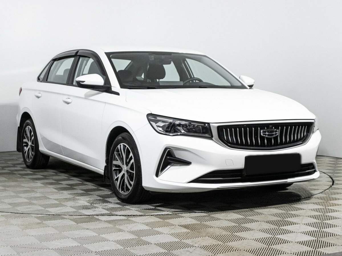 Б/У Джили Эмгранд 2023 года. Фото: #2