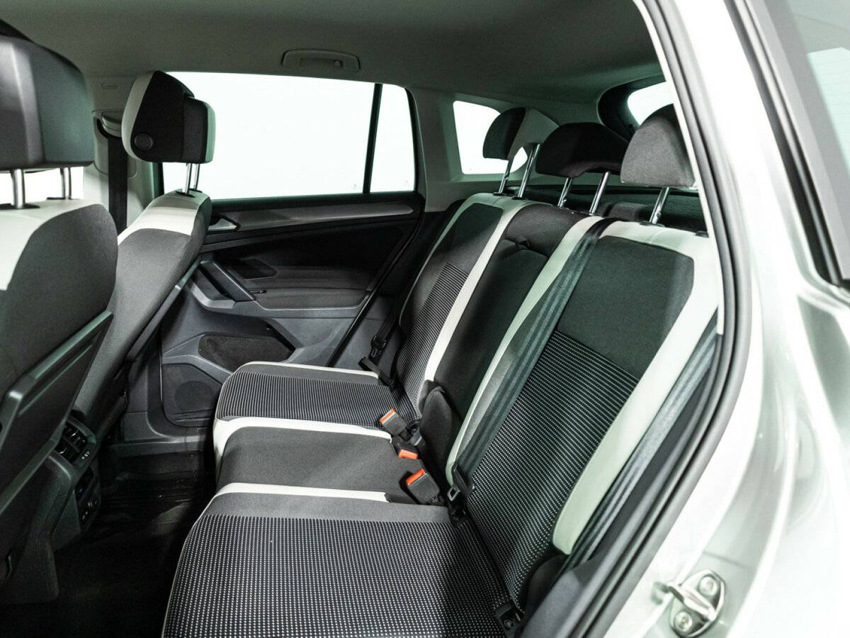 Б/У Фольксваген Тигуан 2019 года. Фото: #9