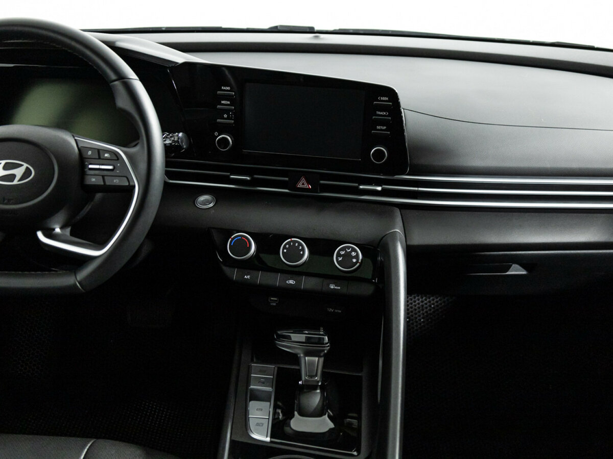 Б/У Хендай Елантра 2023 года. Фото: #13