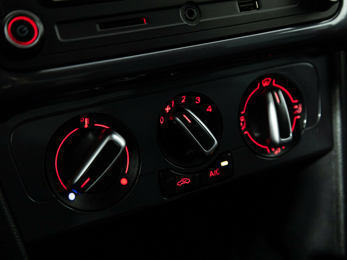 Б/У Фольксваген Поло 2020 года. Фото: #15