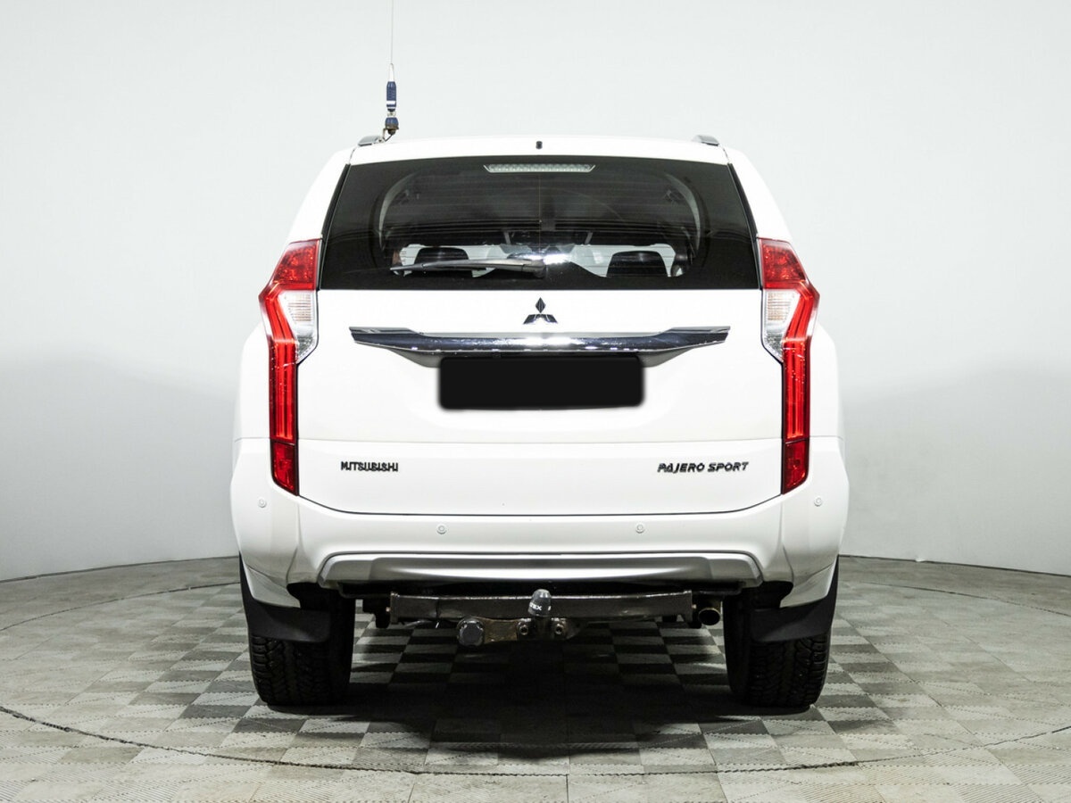 Mitsubishi Pajero Sport 2018 года с пробегом. Фото: #4