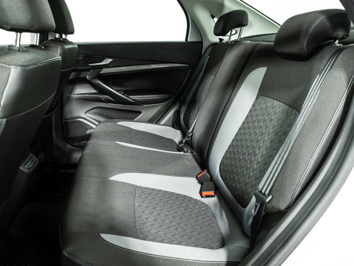 Lada (ВАЗ) Vesta 2023 года с пробегом. Фото: #9