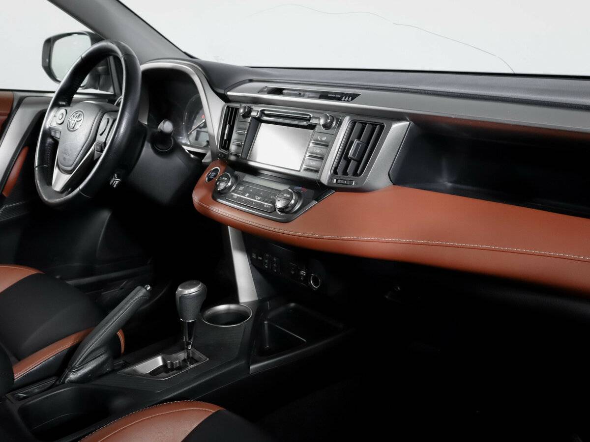 Toyota RAV4 2013 года с пробегом. Фото: #8