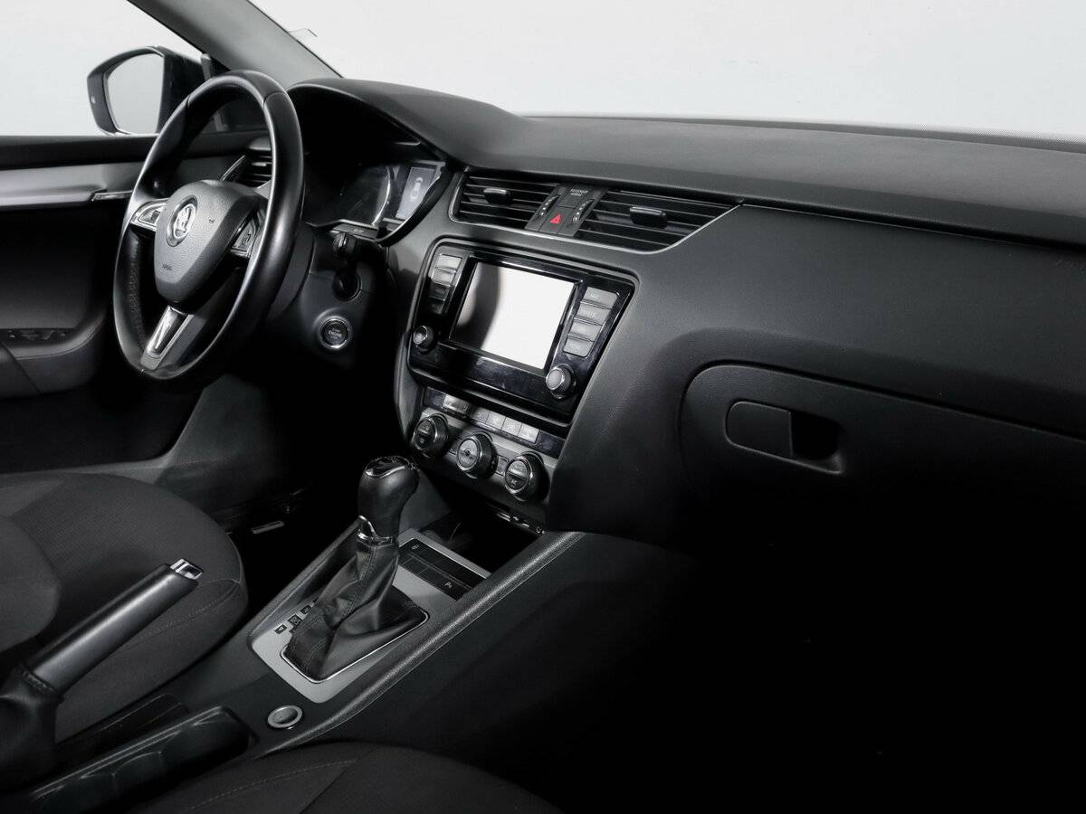 Skoda Octavia 2015 года с пробегом. Фото: #6