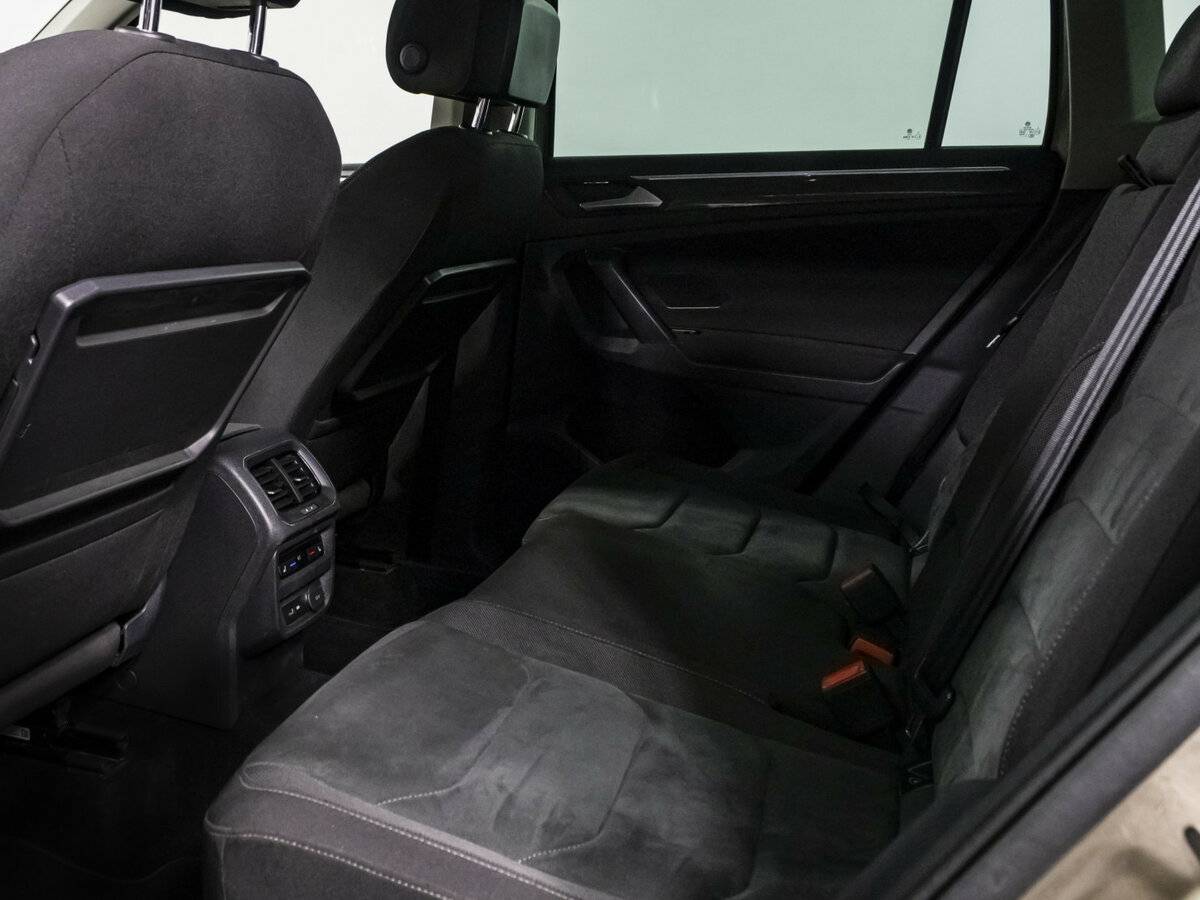 Б/У Фольксваген Тигуан 2018 года. Фото: #7