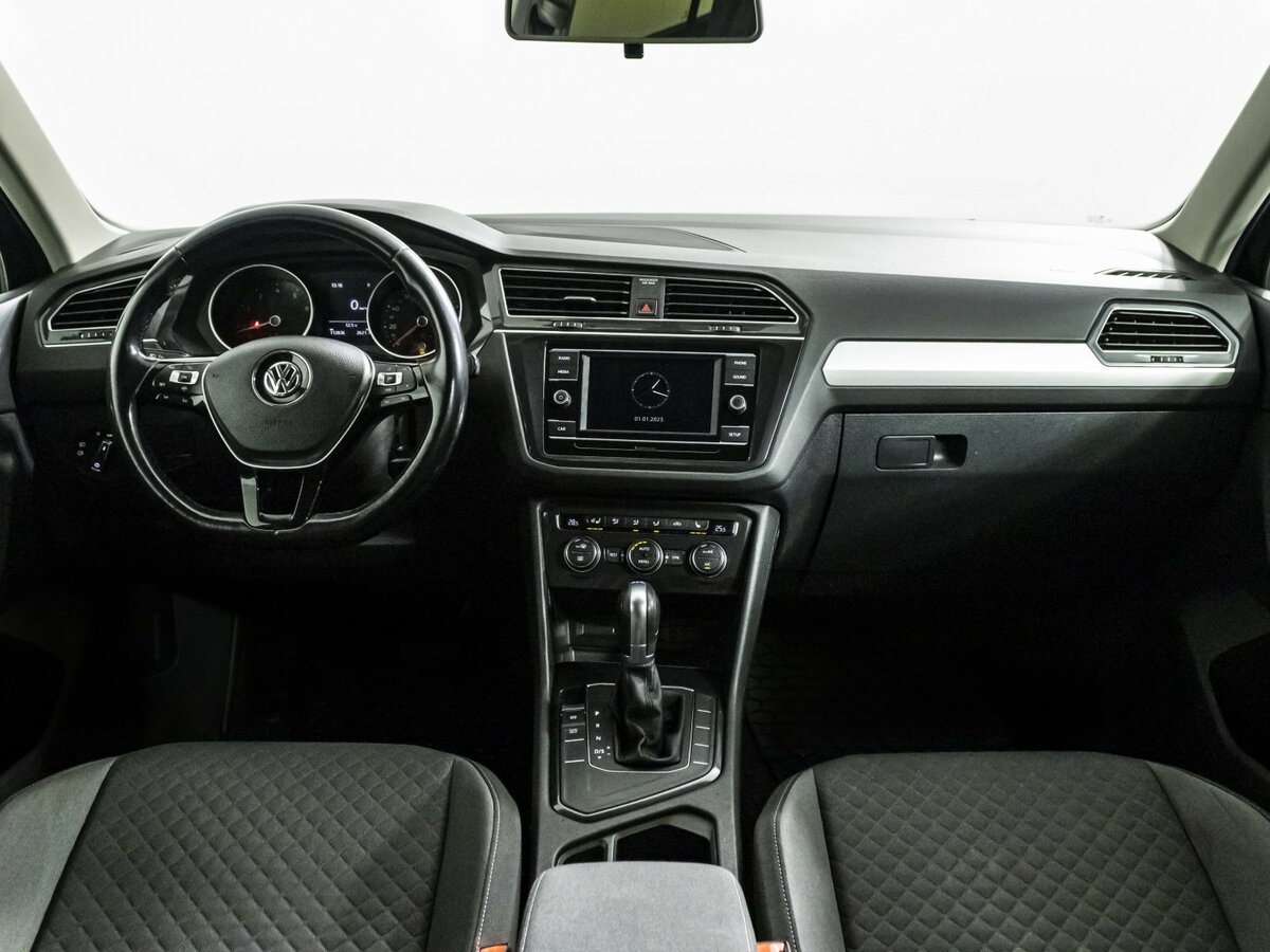 Б/У Фольксваген Тигуан 2018 года. Фото: #8