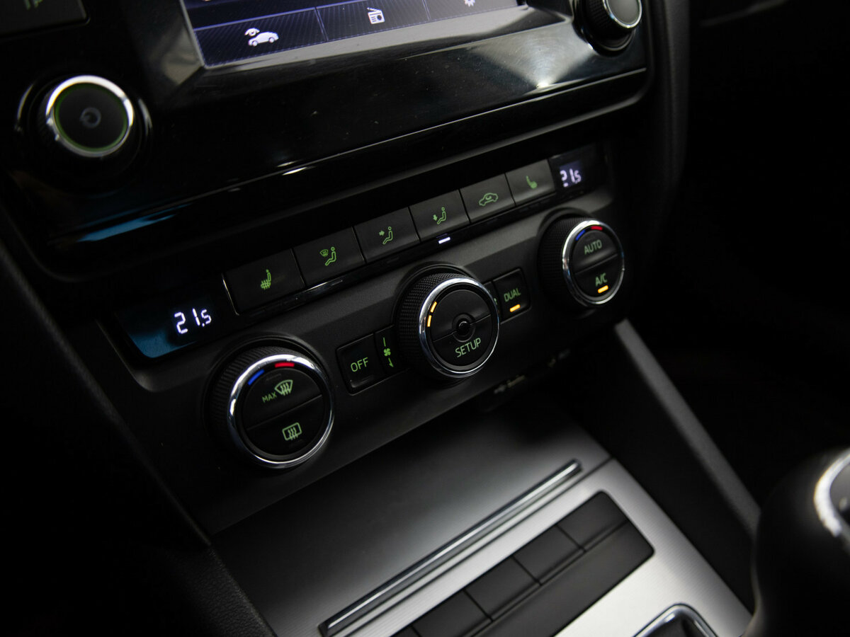 Б/У Шкода Октавия 2014 года. Фото: #10