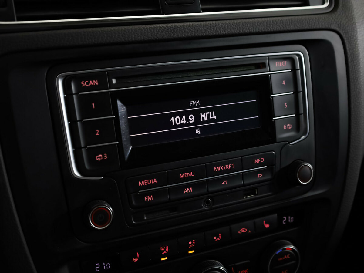 Б/У Фольксваген Джетта 2015 года. Фото: #11