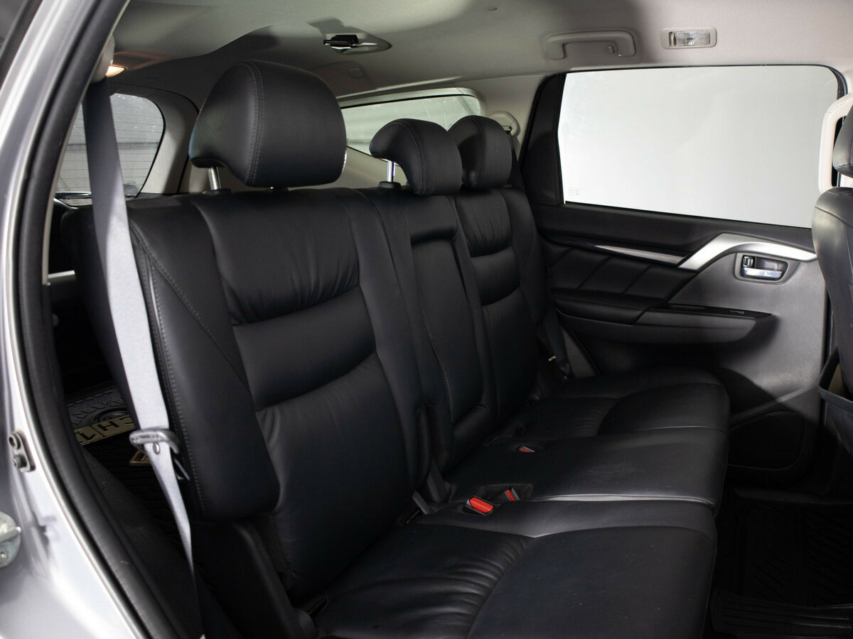 Mitsubishi Pajero Sport 2016 года с пробегом. Фото: #12