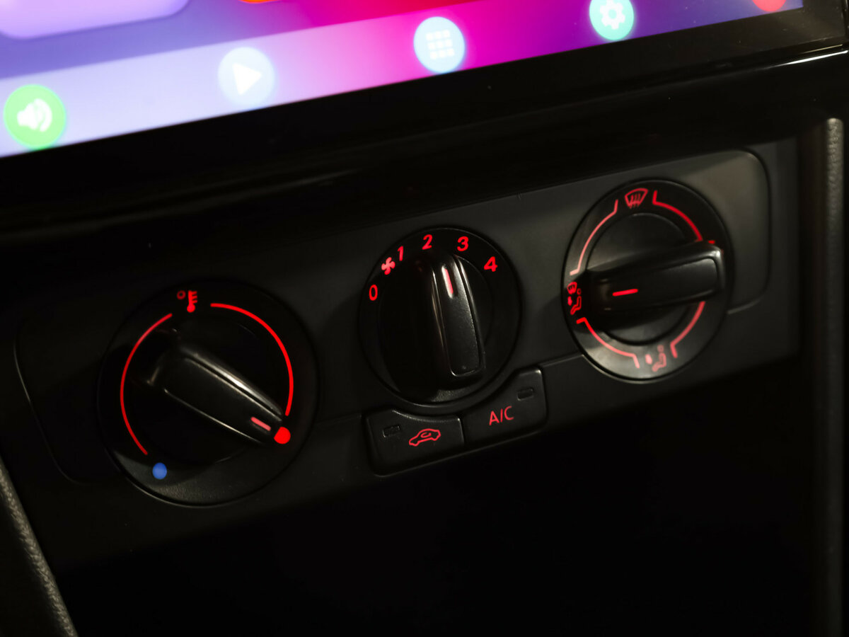 Б/У Фольксваген Поло 2018 года. Фото: #12