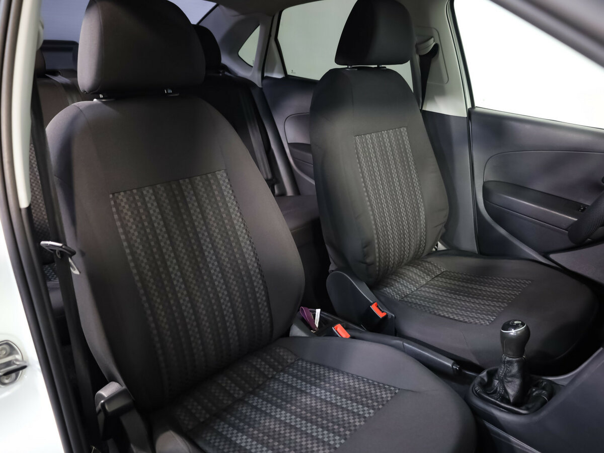 Б/У Фольксваген Поло 2018 года. Фото: #13